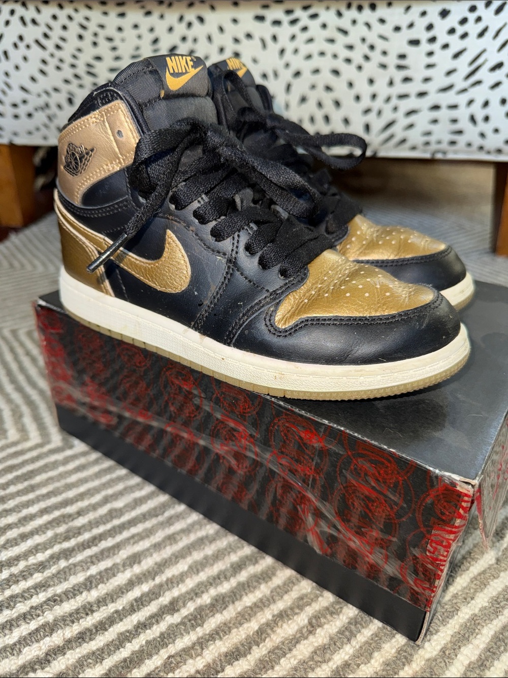 Nike Retro Jordan 1 Black & Gold High-Top Sneakers - Size 1 Youth